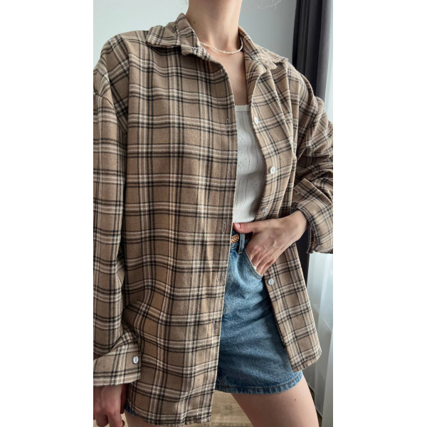 Стильна oversize сорочка в клітинку, в сірому кольорі 