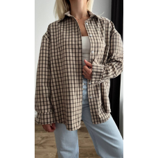 Стильна oversize сорочка в клітинку в бежевому кольорі