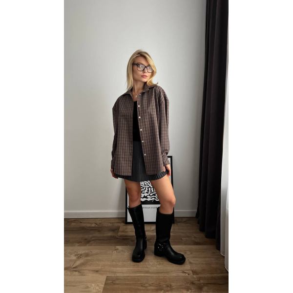 Стильна oversize сорочка в клітинку в бежевому кольорі