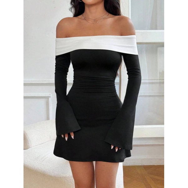 Женское короткое черное платье с длинными рукавами Черное 42-44
