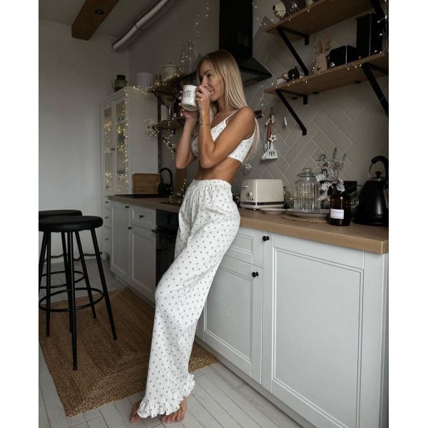 Жіночий домашній комплект трійка (штани+топ+халат) з рюшами, білий колір 42-46