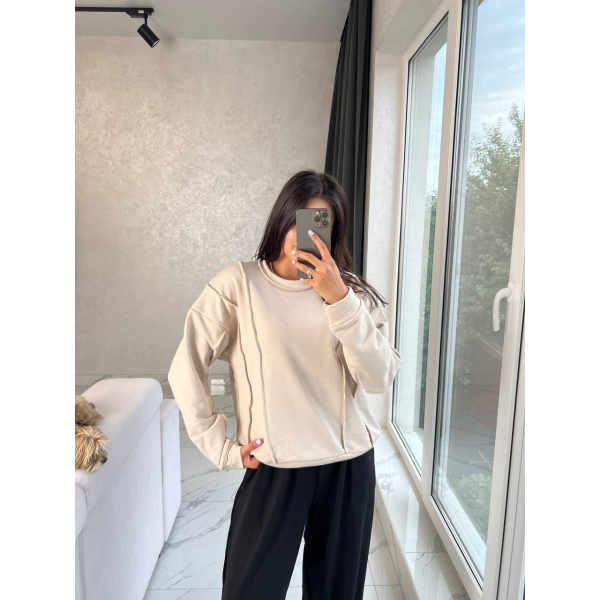 Жіночий світшот oversize трикотажний, в бежевому кольорі 42-46