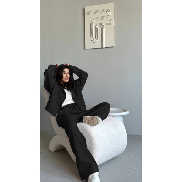 Жіночий спортивний костюм oversize на флісі, в чорному кольорі 42-46