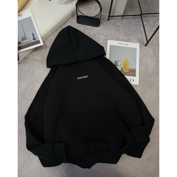 Трендове худі oversize зі стилізованим принтом, в чорному кольорі 42-46