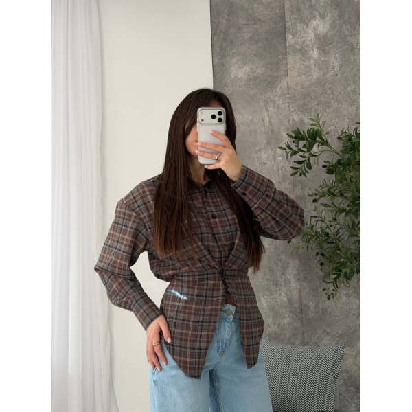 Жіноча сорочка в клітинку з плечиками oversize на ґудзиках, в шоколадному кольорі 46-48