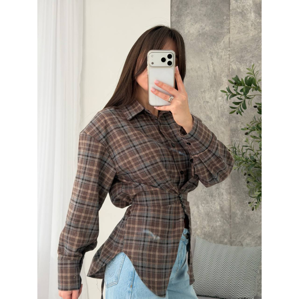 Жіноча сорочка в клітинку з плечиками oversize на ґудзиках, в шоколадному кольорі 46-48
