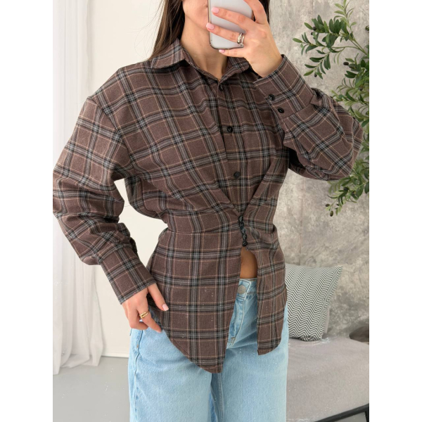 Жіноча сорочка в клітинку з плечиками oversize на ґудзиках, в шоколадному кольорі 46-48