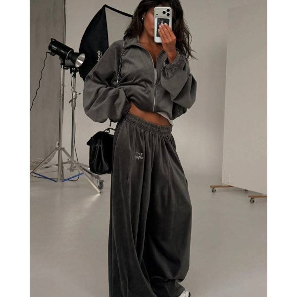 Женский костюм oversize велюр с вышивкой, цвет серый меланж 42-46